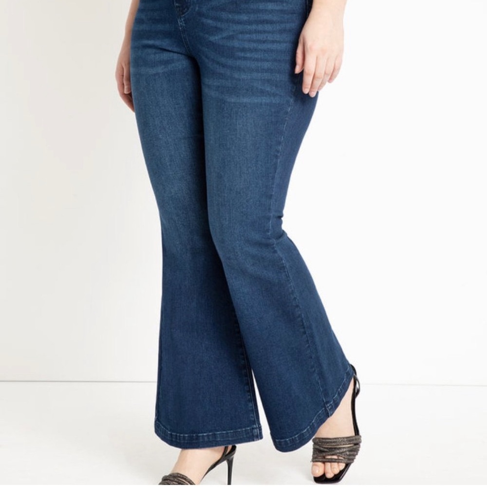 Eloquii Goldie High Rise Flair Jean- Dark Wash